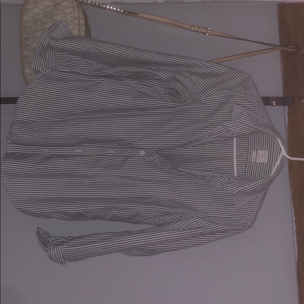 Women’s Button down